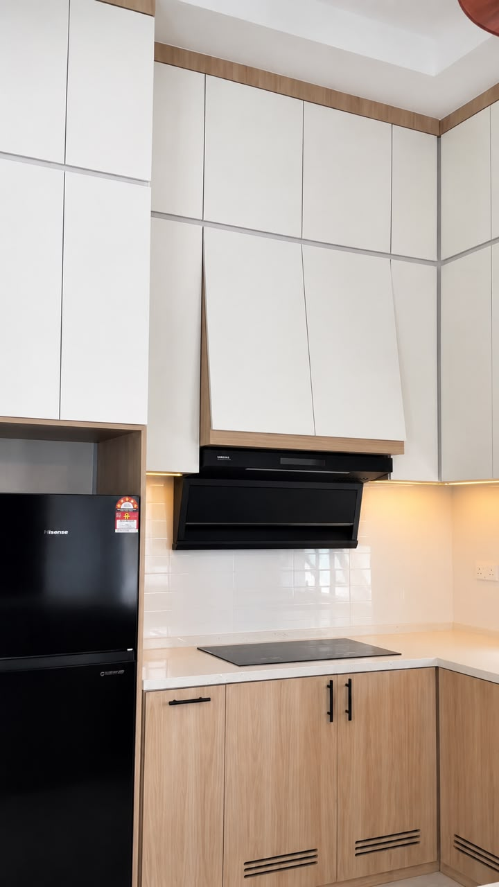 Selepas — kabinet dapur siap dipasang